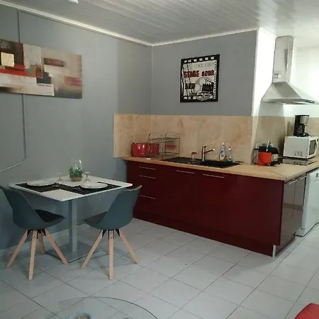 Vendégház Studio Ou Loft Avec Piscine Valréas