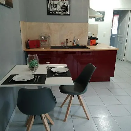 Studio Ou Loft Avec Piscine Valréas