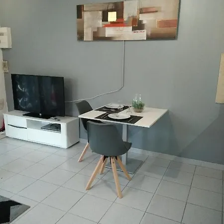 Studio Ou Loft Avec Piscine Vendégház