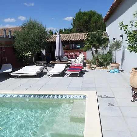 Vendégház Studio Ou Loft Avec Piscine 3*