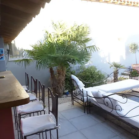 Studio Ou Loft Avec Piscine Vendégház