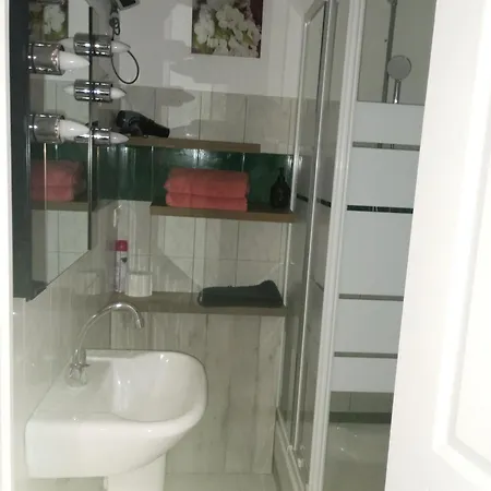 Studio Ou Loft Avec Piscine 3*